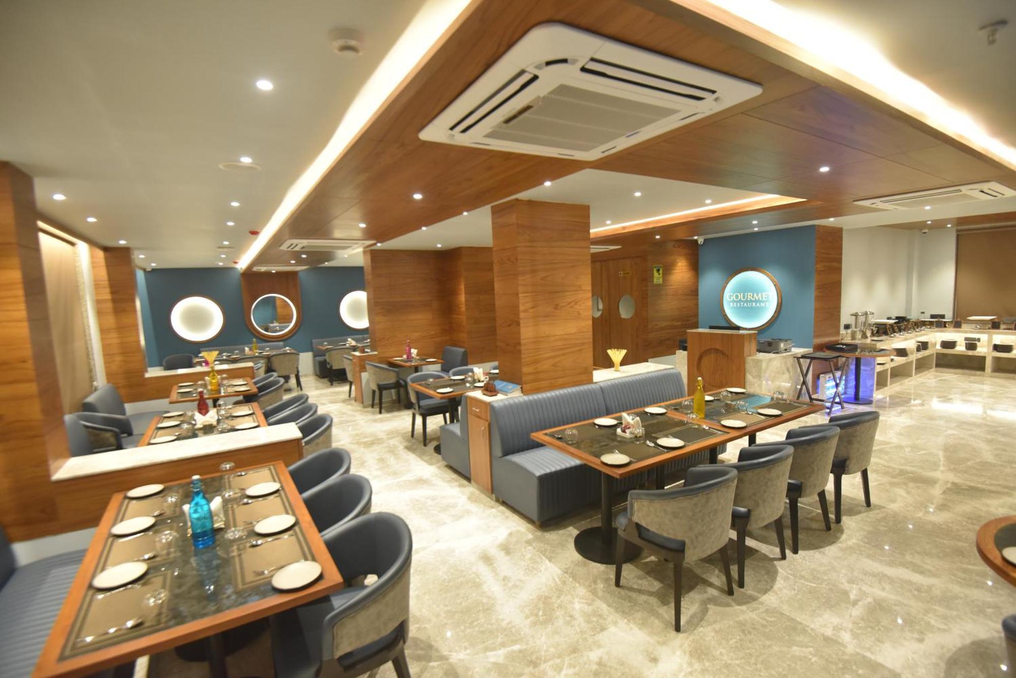 Kings Kraft Tremezzo Inn, โสมนัส ภายนอก รูปภาพ